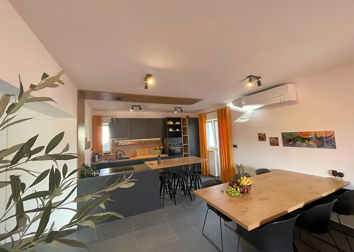 Apartament Valkane *