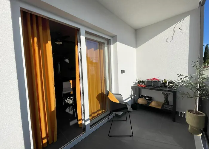 Apartament Valkane *