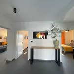 Valkane Apartment *