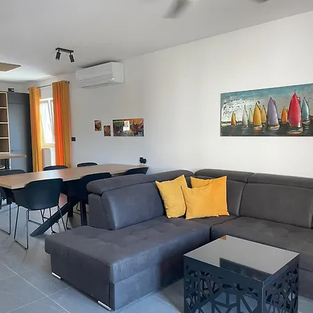 Apartment Valkane Pula